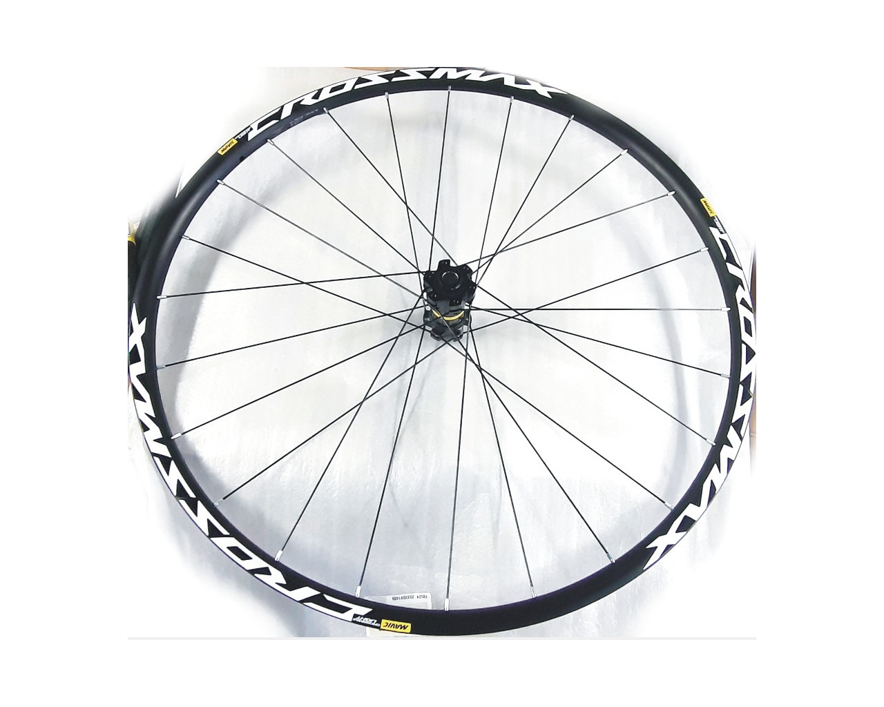 RUEDA MAVIC CROSSMAX LIGHT TUBELESS DEL 29 BOOST